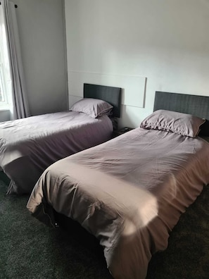 Quarto casal ou duplo básico | Wi-Fi de cortesia