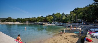 Holiday Homes Oštro