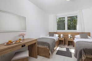 Family House, Partial Sea View - Holiday Homes Oštro (Kraljevica)