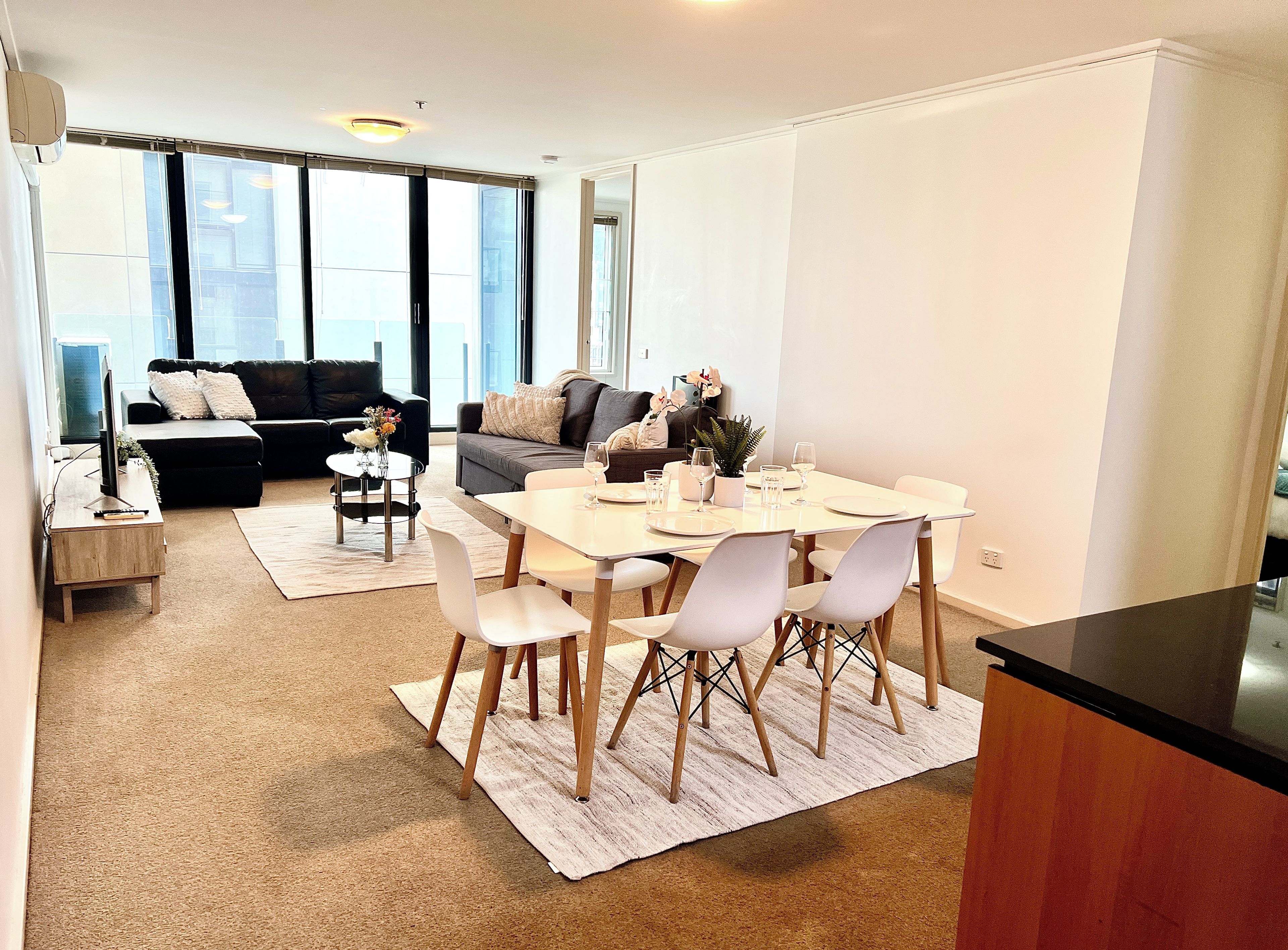 Superior Apartment, 3 bedrooms, 1 living room | Living area
