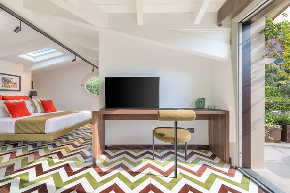 1 bedroom, desk, free WiFi, bed sheets