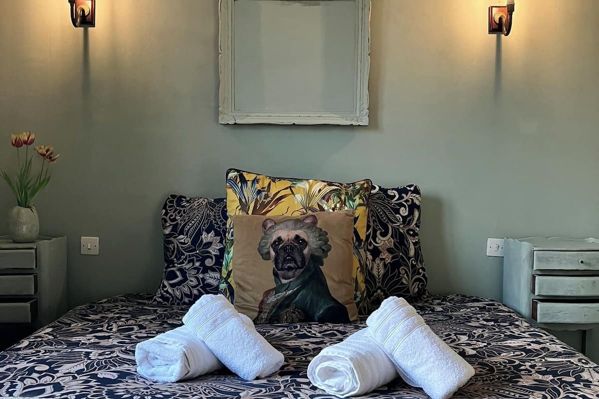 Double Room, 1 Queen Bed, River View