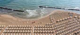 Lodge in Rimini Family Village near the beach