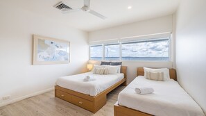 2 bedrooms, iron/ironing board, free WiFi, bed sheets