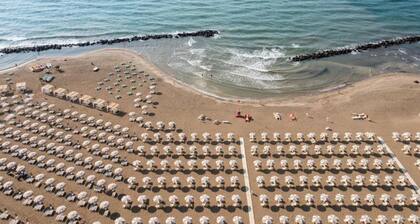 Lodge in Rimini Family Village near the beach