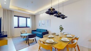 Dining - 801N Royal Amwaj, The Palm (Palm Jumeirah)