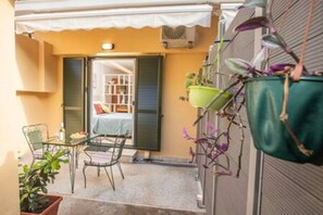 Property grounds - Bethy's #2|Studio - One Bedroom Apartment, Sleeps 2 (Corfu)