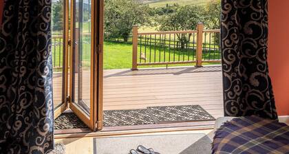 Gulabin Lodge and House