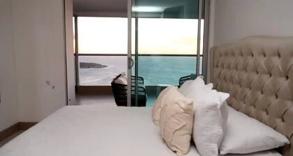 Cozy oceanfront condo in cartagena