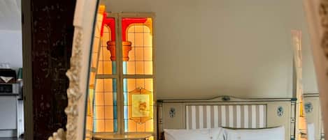 2 عدّة غرف نوم ومكواة/لوح كي وسرير سفر وواي فاي مجانًا