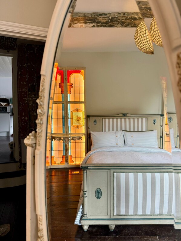 2 عدّة غرف نوم ومكواة/لوح كي وسرير سفر وواي فاي مجانًا