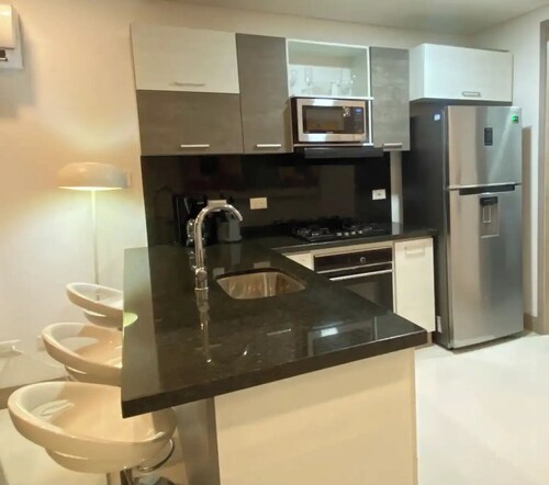 Nice 3BR condo w/ ocean view