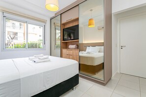 2 chambres, fer et planche à repasser, Wi-Fi, draps fournis