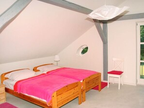 House | 2 bedrooms, iron/ironing board, bed sheets - von Stechow Comfortable Holiday Residence (Nennhausen)