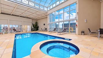 Piscine couverte