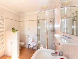 Stacaravan | Badkamer | Een douche