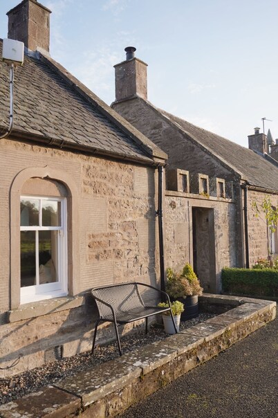 Woodview - Idyllic Cottage in the Country
