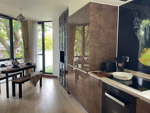 Fridge, microwave, oven, stovetop