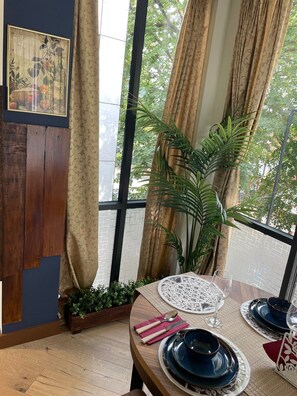 Dining - The Urban Green! Cosy luxury apartment in Chiswick

 (London)