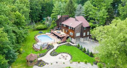 Upper Saddle River Resort w Pool, Hot Tub & Lake