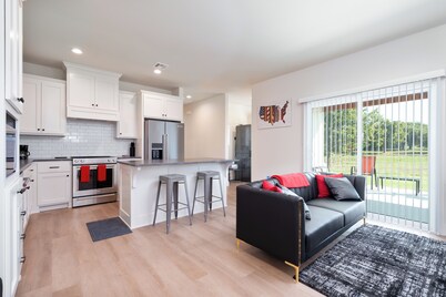 Newly Built Modern Getaway on Private Acreage!