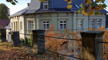 Ferienhaus | Unterkunftsgelände