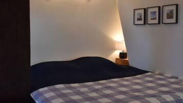 1 bedroom, individually furnished