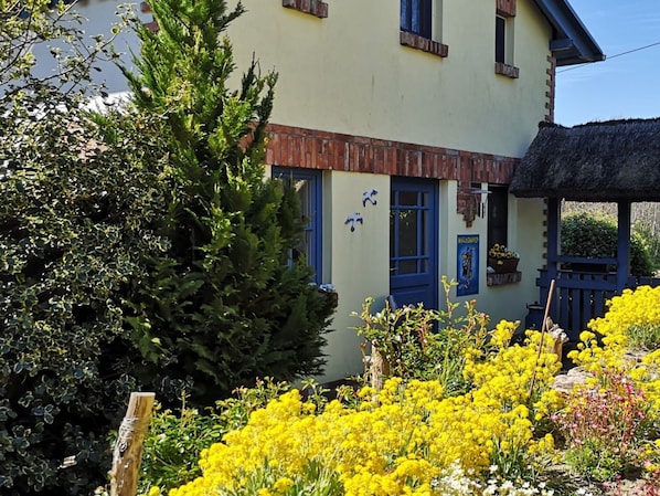 Exterior - Fairytale Garden Fisherman and his Wife (Putbus)