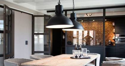 Oceans' 18 Comfortable Holiday Residence