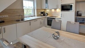 House | Private kitchen - Holiday Apartment Stopperstek (Norden)