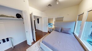 3 chambres, fer et planche à repasser, Wi-Fi, draps fournis