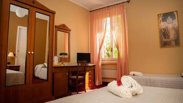 Superior Triple Room | 1 bedroom, free WiFi, bed sheets