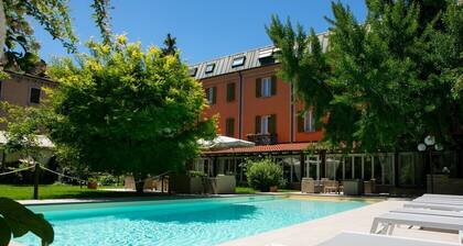 Hotel Milano Pool & Garden