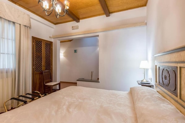 Large Room with Bathtub