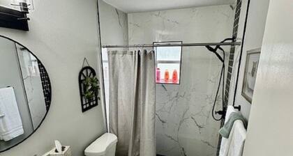 Charming 2-bedroom remodel house in welcoming St. Cloud with WiFi, AC