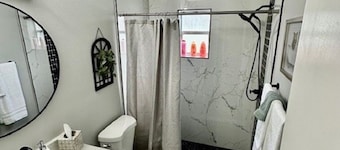 Charming 2-bedroom remodel house in welcoming St. Cloud with WiFi, AC
