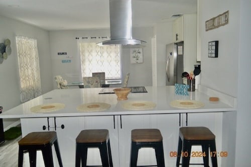 Charming 2-bedroom remodel house in welcoming St. Cloud with WiFi, AC