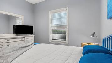 2 bedrooms, desk, free WiFi, bed sheets