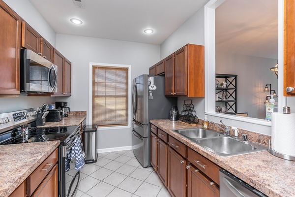 Frigorifero, microonde, forno, lavastoviglie