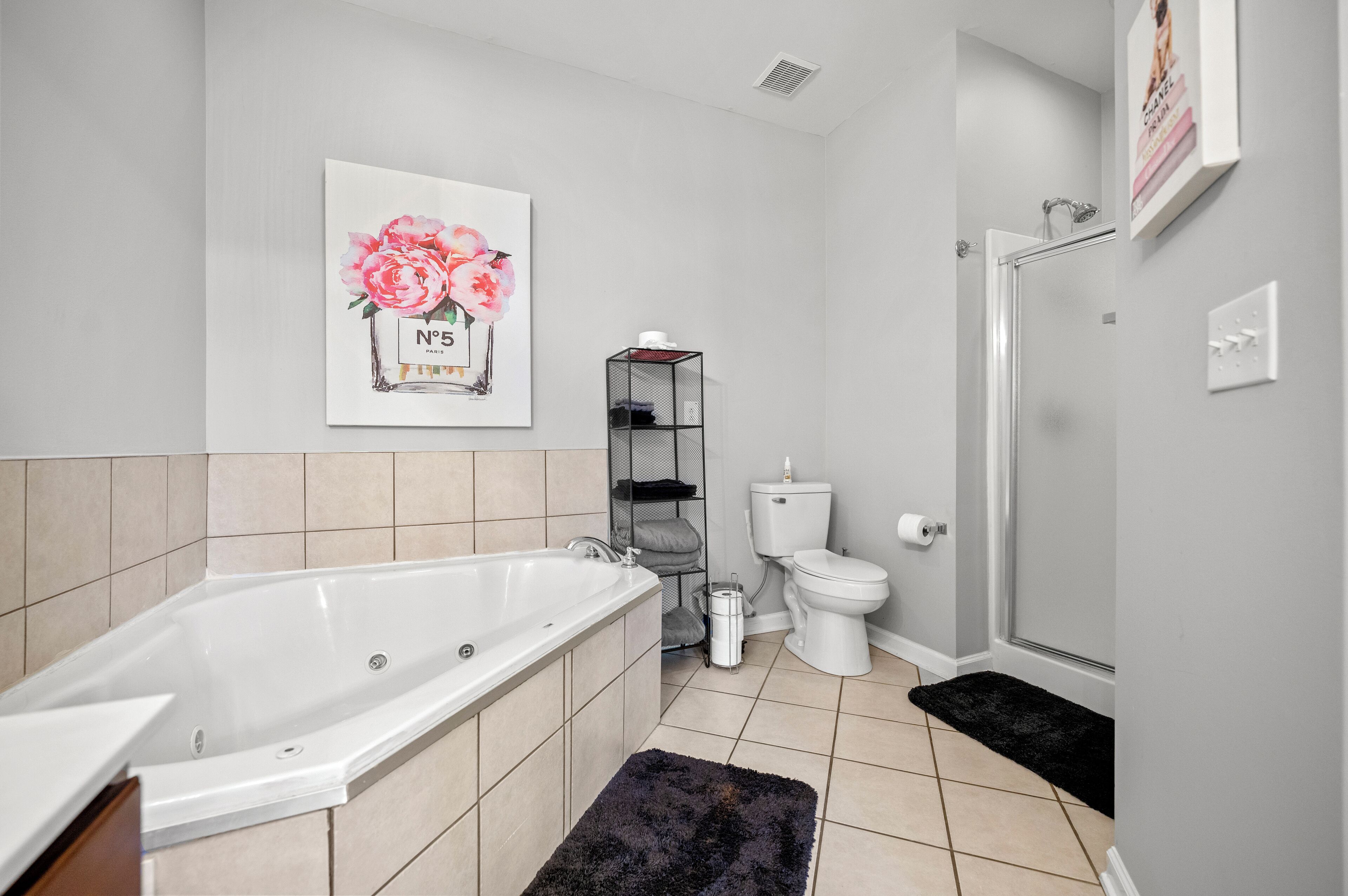 Jetted tub, hair dryer, towels, soap