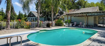Deck & Fire Pit! Quiet Home Near Sacramento River
