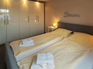 1 bedroom, individually furnished, iron/ironing board