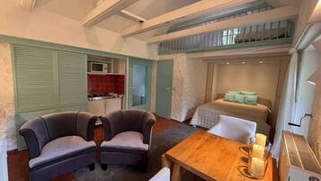 1 bedroom, individually furnished, iron/ironing board