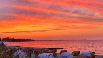 Mobil Karavan | Pantai