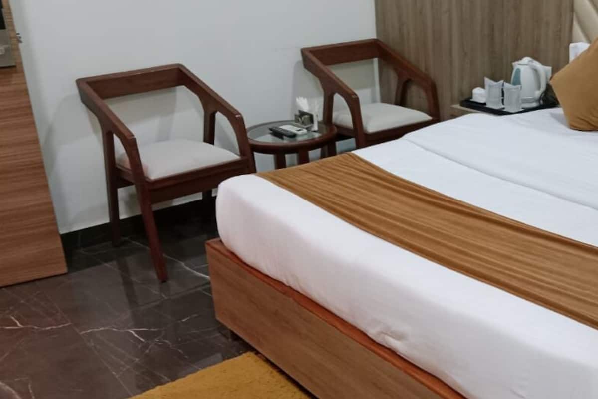 Chambre Deluxe, 1 trĂšs grand lit, non-fumeur