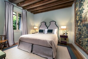 5 bedrooms, iron/ironing board, free WiFi, bed sheets - Dimora Orlando with Private Courtyard (Venice)