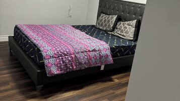 1 habitación y ropa de cama