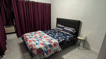 1 bedroom, bed sheets
