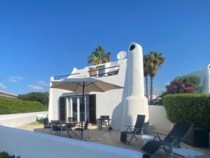 Outdoor dining - Sapunta al Mar Comfortable Holiday Residence (Felanitx)