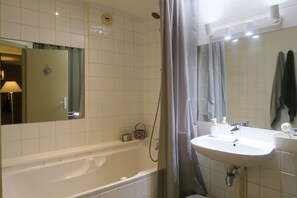Haartrockner, Seife, Toilettenpapier